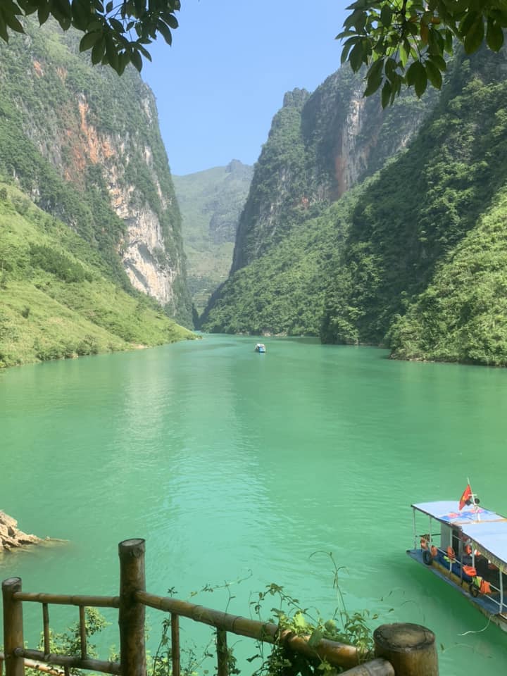 HA GIANG MOTORCYCLE TOUR ACCORDING TO PERSONAL REQUEST