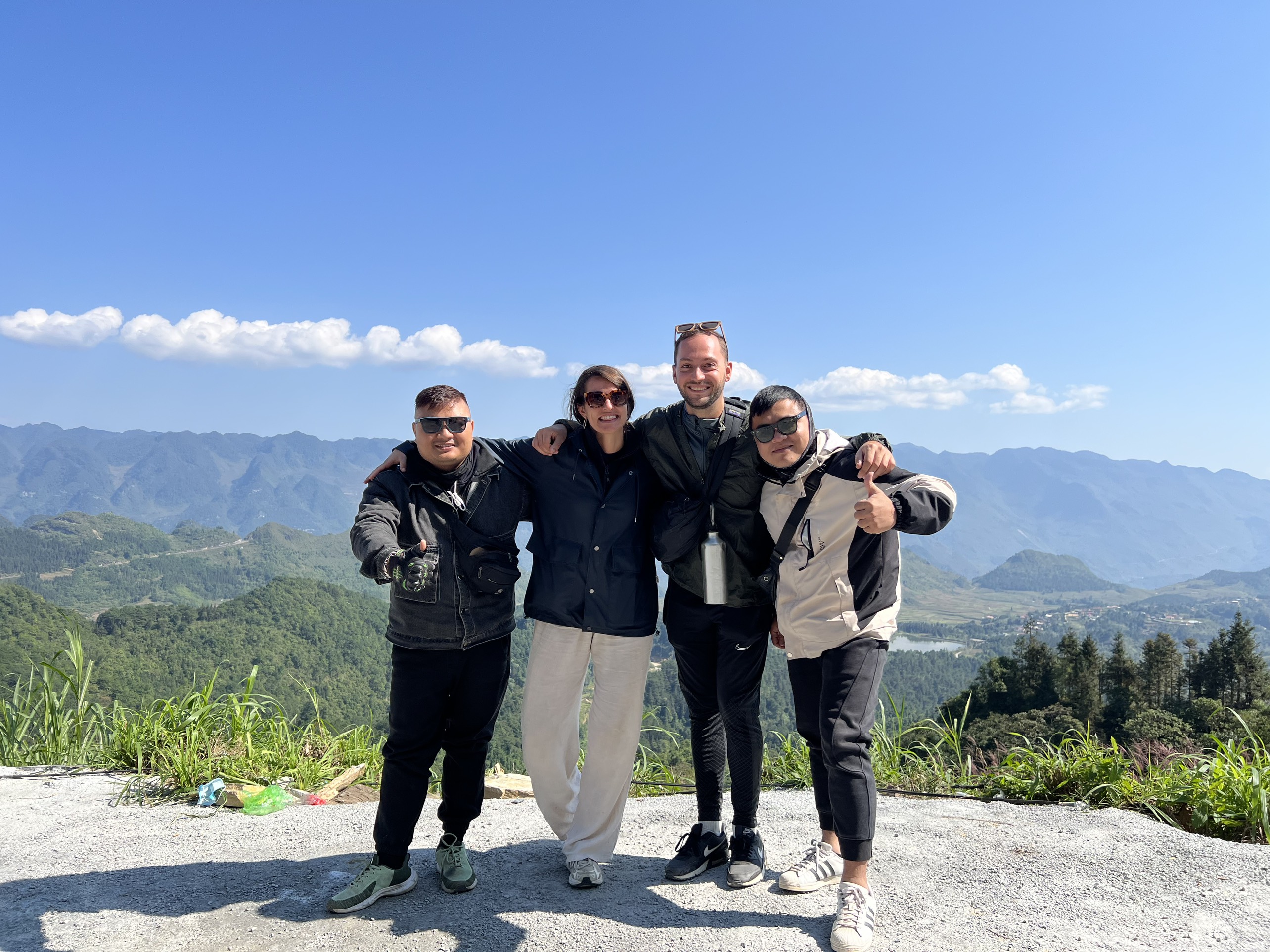 HA GIANG CAR TOUR ACCORDING TO PERSONAL REQUEST